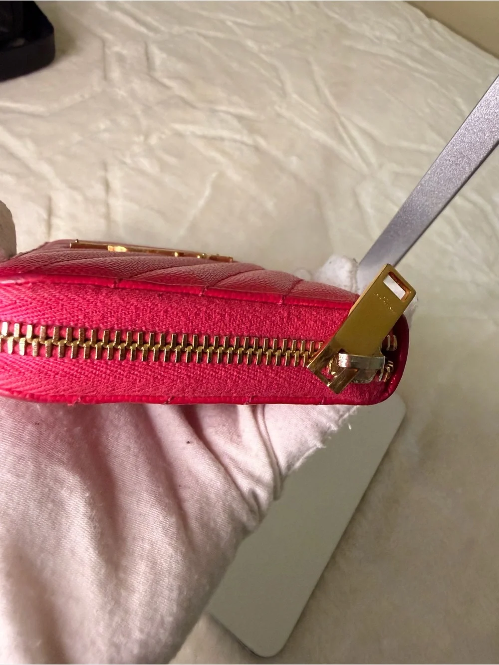 Saint Laurent Hot Pink Quilted Leather zipper Wallet with Gold YSL - Picture 6 of 17